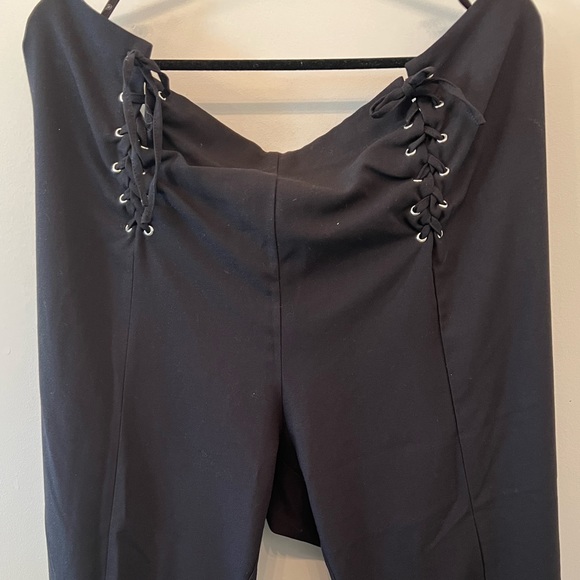 MISSGUIDED TAPERED CROPPED LACEUP PANTS - Picture 2 of 2